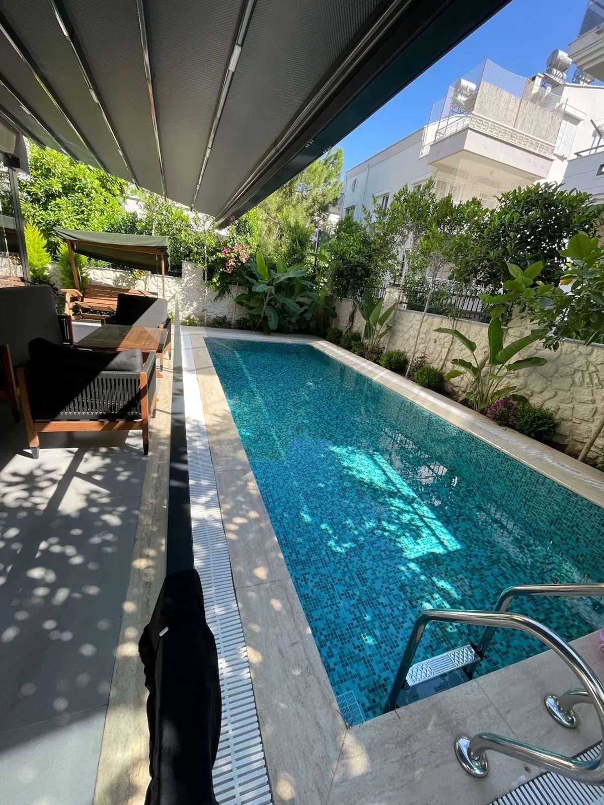 Swimming pool